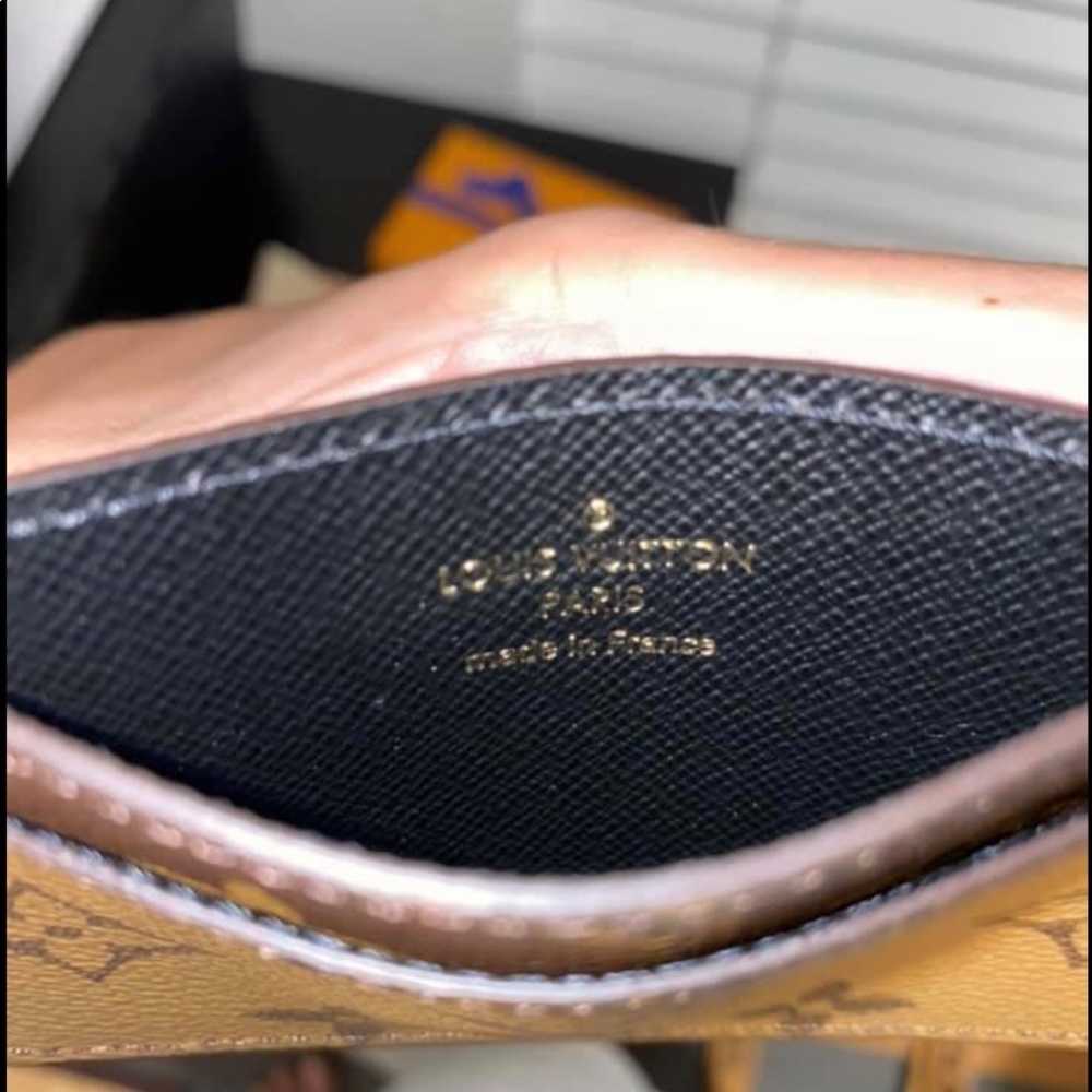 Louis Vuitton Reverse Card Holder - Picture 6 of 6